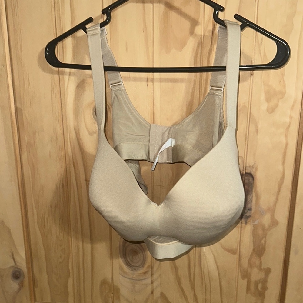 CACIQUE Seamless Beige Bra